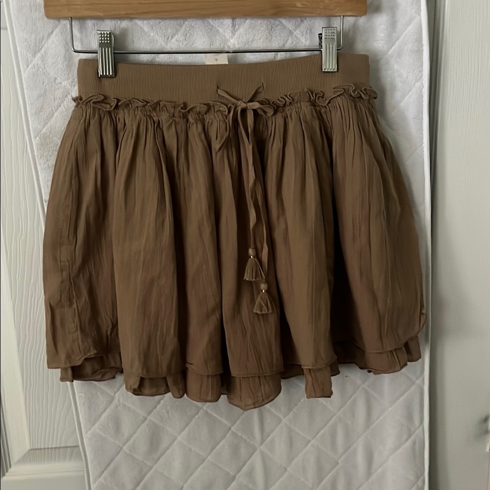 NWT Aerie camel Tiered Flowing Skirt